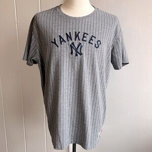 -YANKEES New Era Cooperstown Collection Grey-Blue Embroidery Stripes T-Shirt 2XL